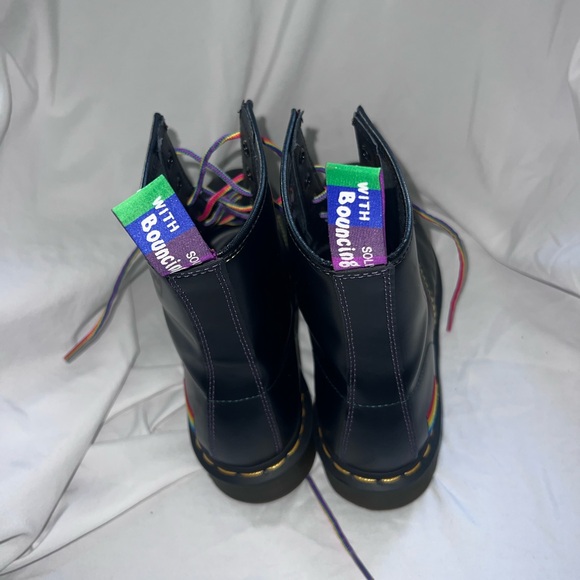 Dr. Martens Black Pride 1460 Boots size 10 men - Picture 4 of 8